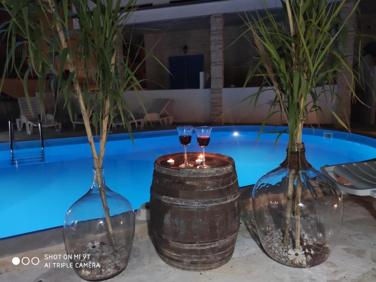 Vila Sentio Mare-Apartments Livaic Zeljko Pirovac Bagian luar foto