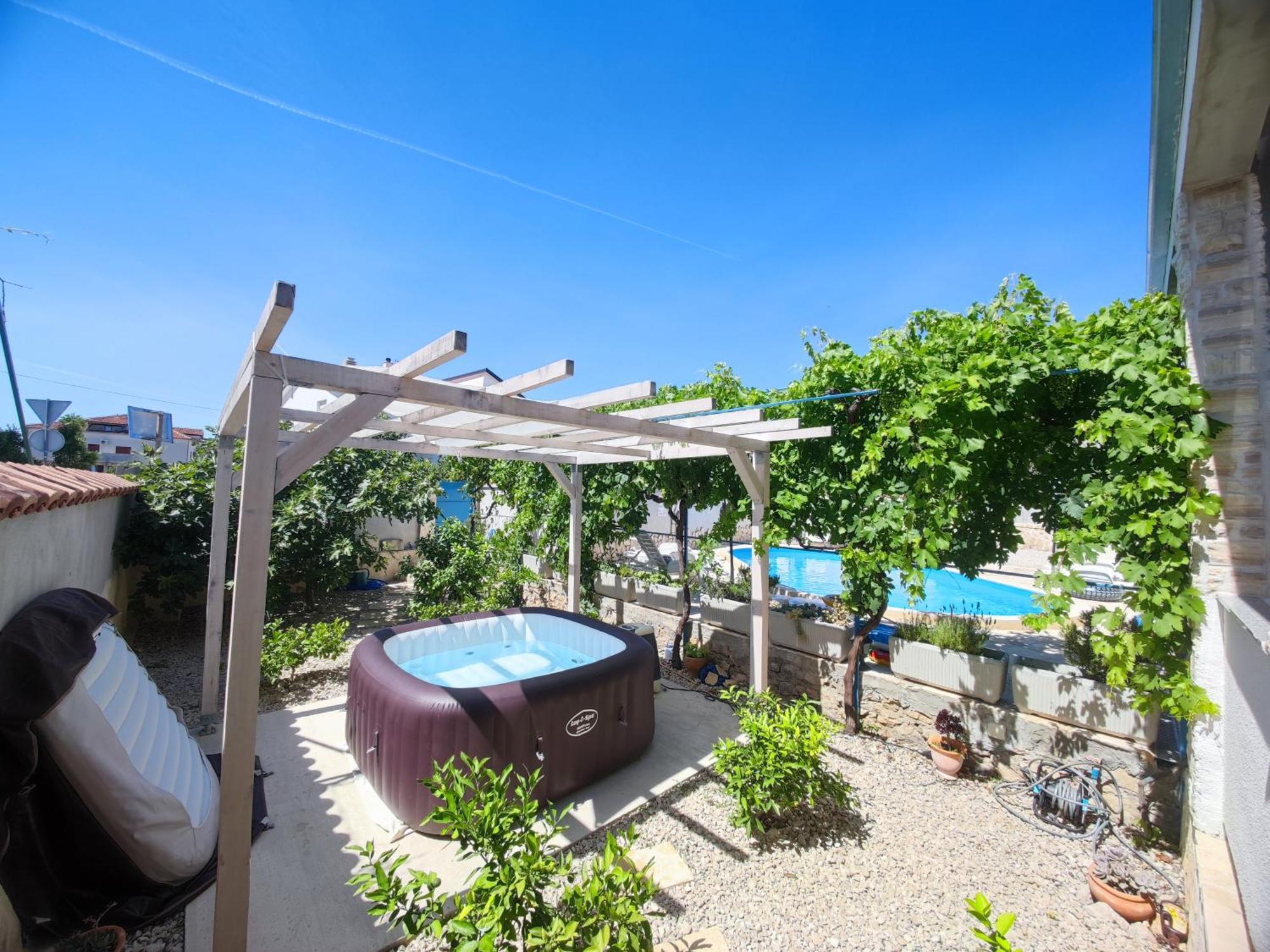 Vila Sentio Mare-Apartments Livaic Zeljko Pirovac Bagian luar foto