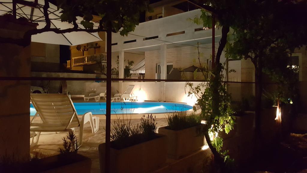 Vila Sentio Mare-Apartments Livaic Zeljko Pirovac Bagian luar foto